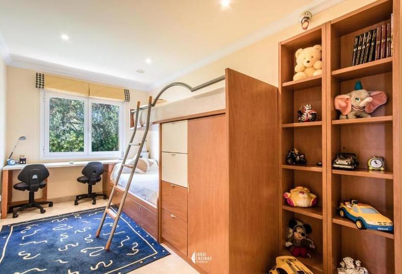 Villa Lighthouse In Alcanada