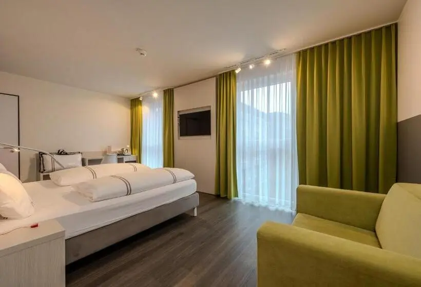 Hotelli Premier Inn Hamburg City Berliner Tor