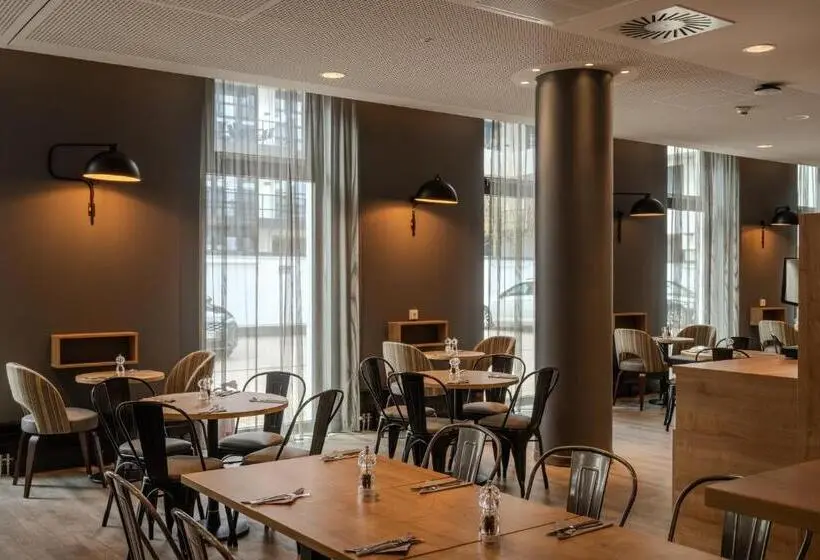 Hotelli Premier Inn Hamburg City Berliner Tor