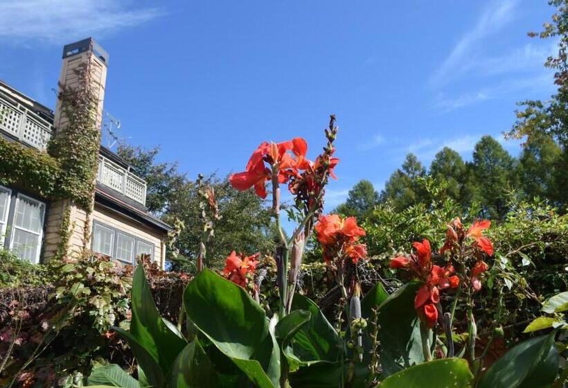 ホテル Kurumayama Kogen Guesthouse Urara