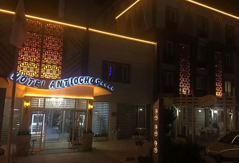هتل Antiochos
