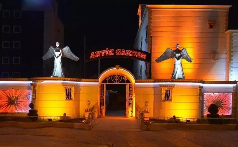 هتل Antiochos