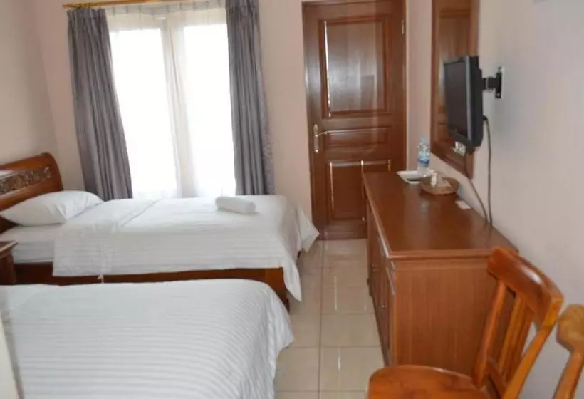 Hotel Lurus