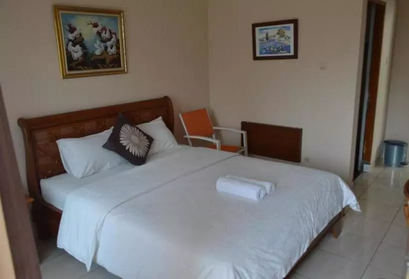 Hotel Lurus