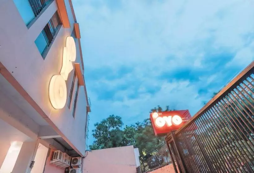 ホテル Oyo 160 Lontar Residence