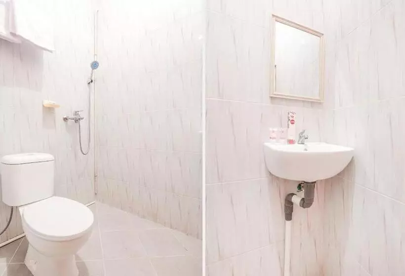 ホテル Oyo 160 Lontar Residence