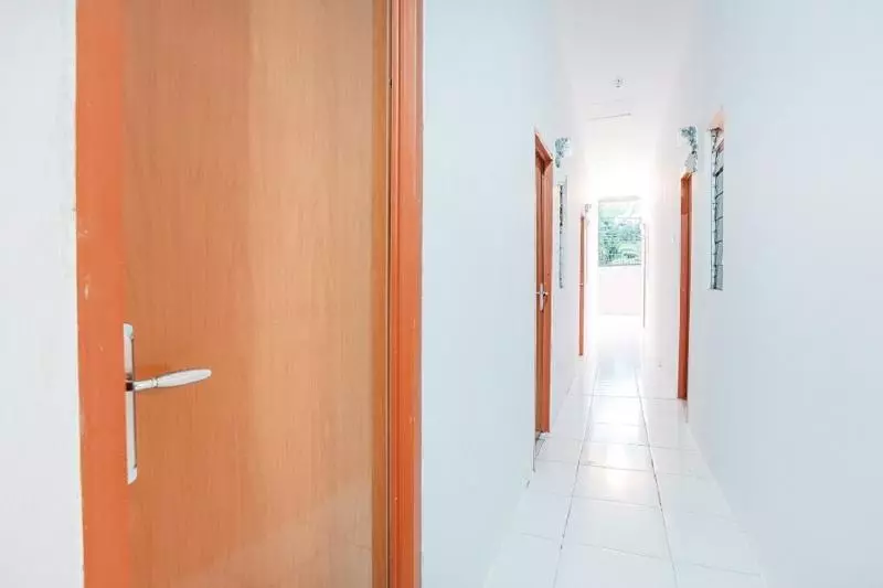 ホテル Oyo 160 Lontar Residence