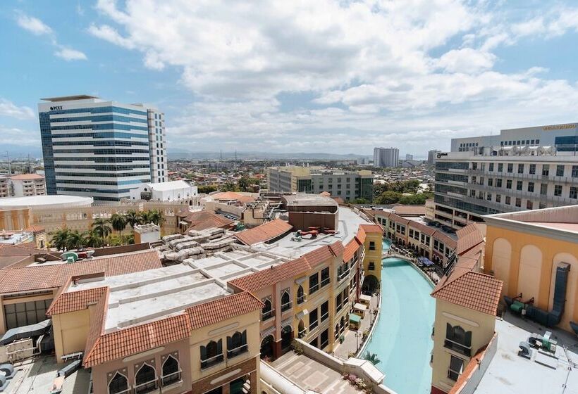 فندق Reddoorz Premium @ Venice Luxury Bgc 2