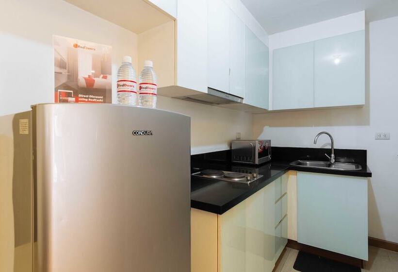 فندق Reddoorz Premium @ Venice Luxury Bgc 2