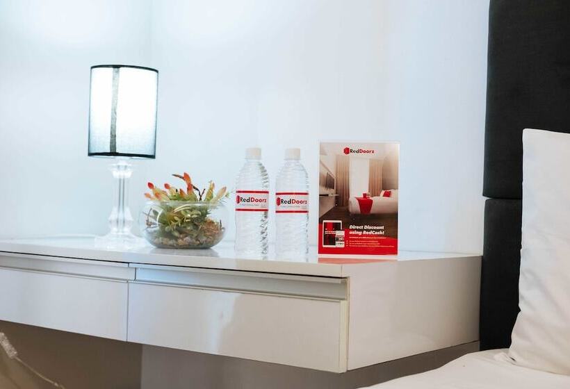 فندق Reddoorz Premium @ Venice Luxury Bgc 2