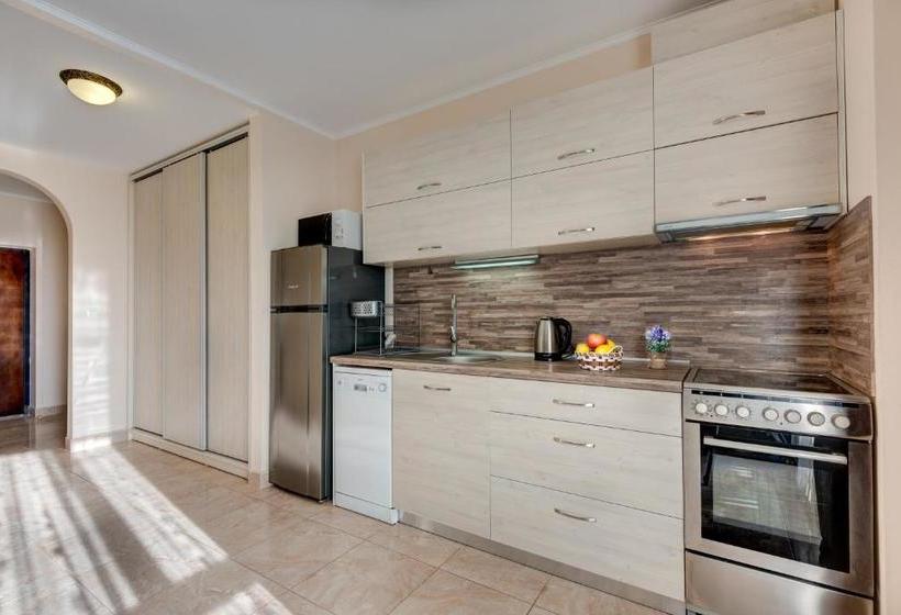 هتل Esteban Vip Residence Club