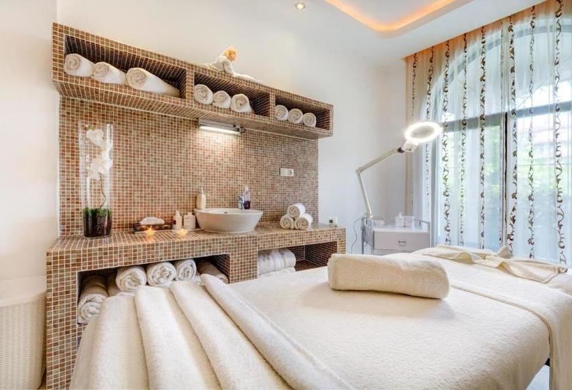 هتل Esteban Vip Residence Club