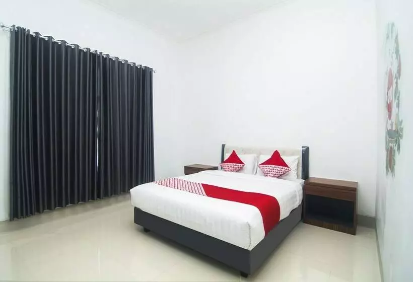 Hotelli Oyo 284 Wisma Jip