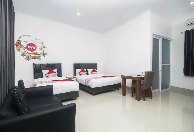 Hotelli Oyo 284 Wisma Jip
