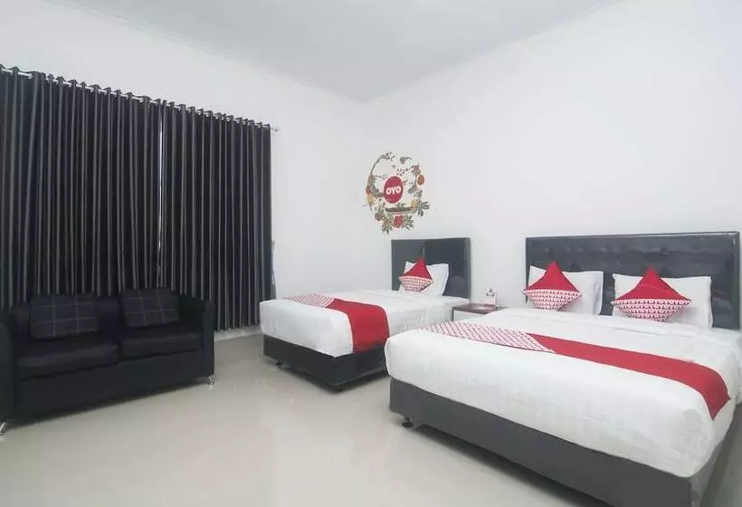 Hotelli Oyo 284 Wisma Jip