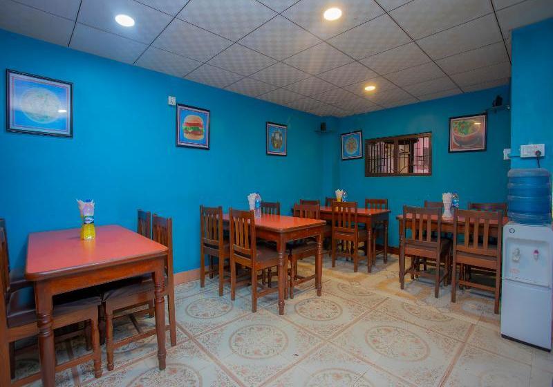 هتل Gauri By Oyo Rooms