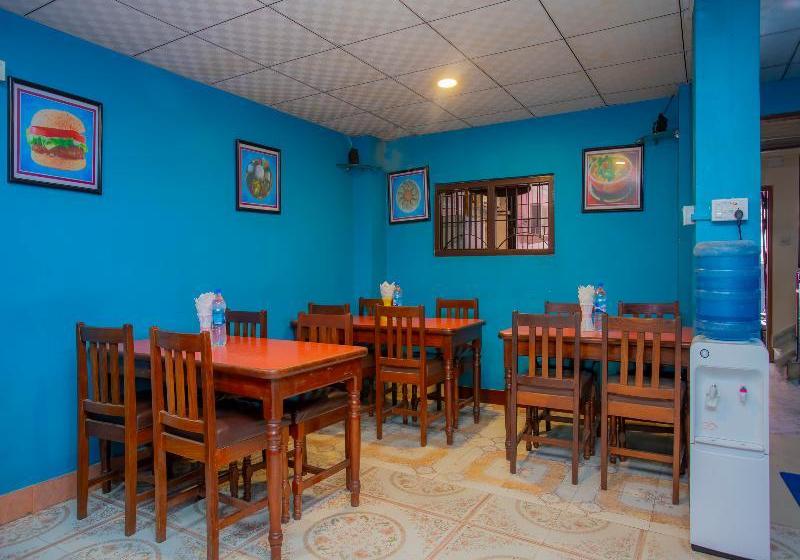 هتل Gauri By Oyo Rooms