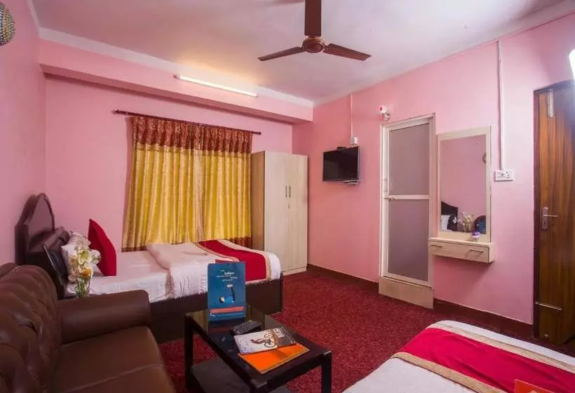 هتل Oyo 161 Ram Janaki