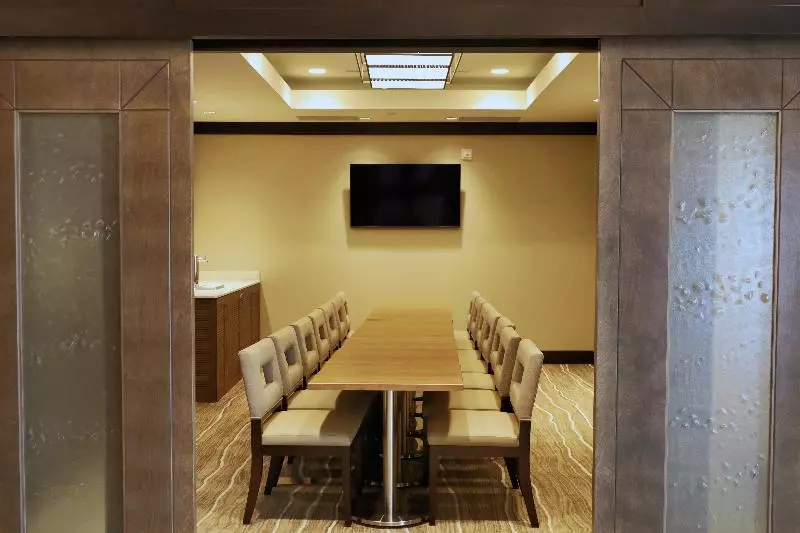 ホテル Staybridge Suites Waterloo  St. Jacobs Area