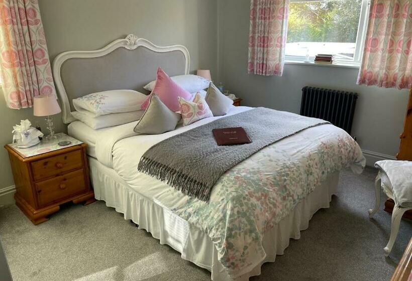 בית מלון כפרי Twelfth Night Guesthouse