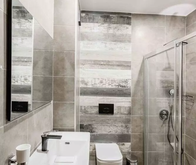 هتل G Suites Luxury Rentals