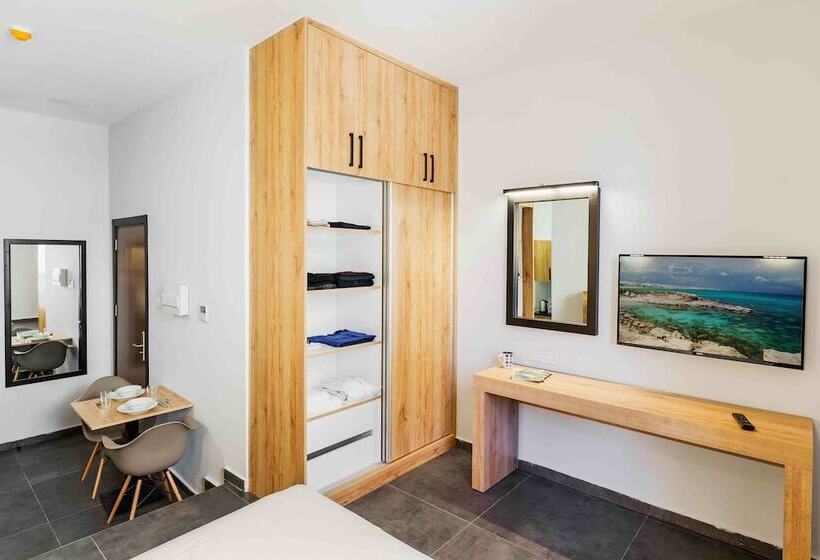 هتل G Suites Luxury Rentals