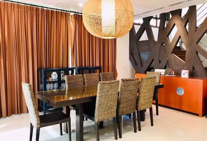 Amatapura Beach Villa 10