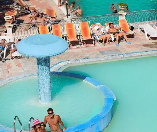 Hotelli Albergo Terme Forlenza
