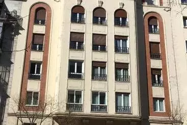 هتل Hostal Retiro
