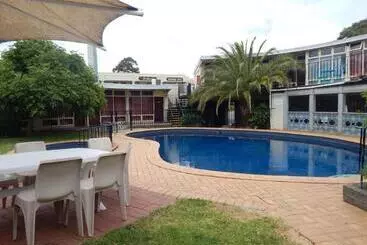 فندق Jacksons Motor Inn