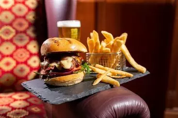 هتل Mercure Canberra