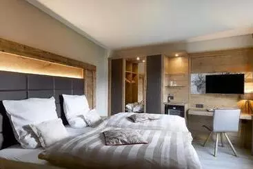 هتل Bütgenbacher Hof