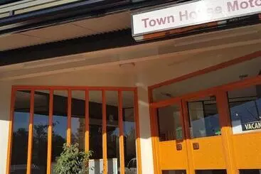 בית מלון כפרי Town House Motor Inn