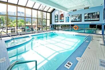 בית מלון כפרי Best Western Plus Banff International Lodge