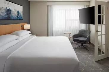 Delta Hotels Calgary Airport In Terminal
