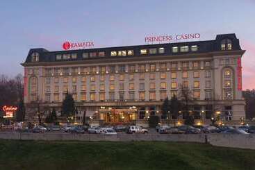 Hotel Ramada By Wyndham Plovdiv Trimontium