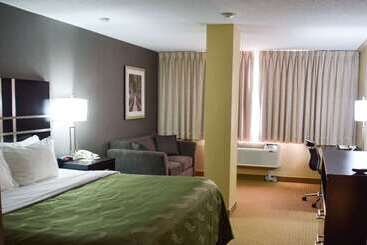 Отель Quality Inn