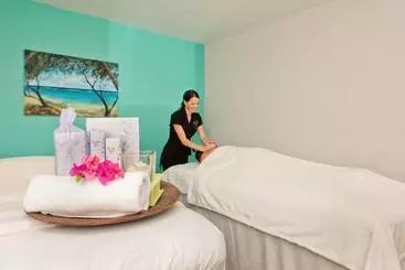 Отель Morritt S Tortuga Club