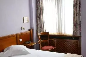 هتل Hostellerie Au Cygne