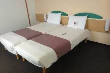 Hotel Hôtel Sarcelles Flanades