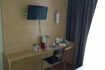 فندق Hôtel Sarcelles Flanades