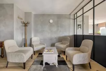 בית מלון כפרי Hôtel Newport