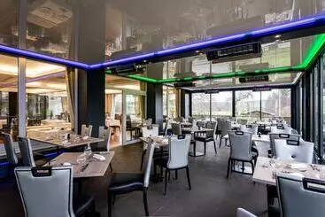 Отель L Oree Du Bois