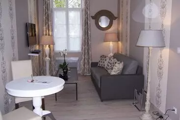 فندق Domaine De Roullet