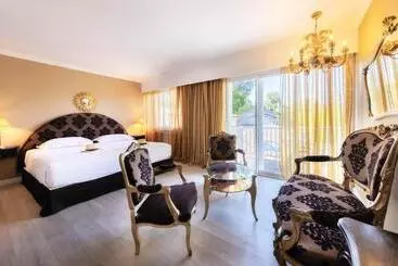 ホテル La Reserve Albi Hôtel Restaurant