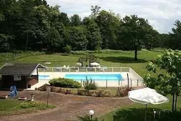 ホテル Roche De Vic