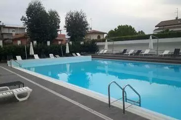 آپارتمانهای توریستها Fronte Mare Centrale Riviera Palace Giulianova Apartment Nei Mesi Di Luglio E Agosto Prenotazioni So