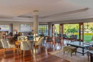 هتل Fairmont Mount Kenya Safari Club