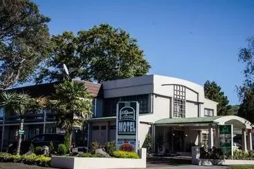 Hotel Alpers Lodge & Conference Centre