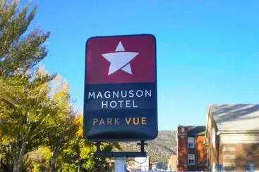 모텔 Magnuson Hotel Park Vue